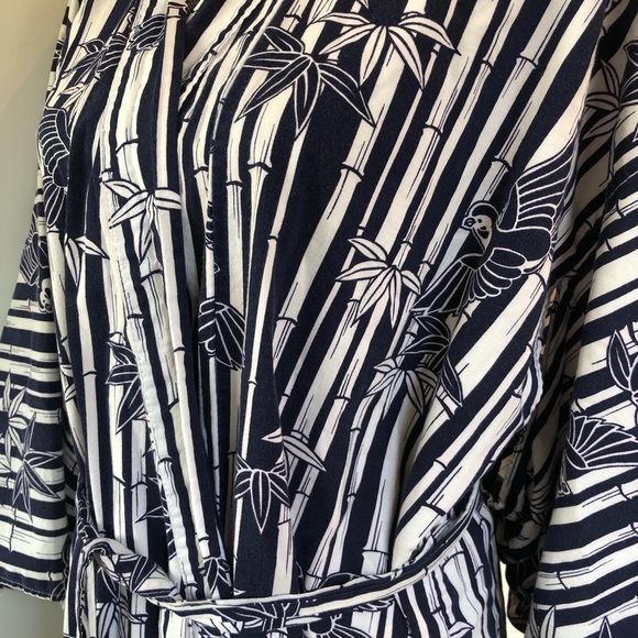 Vintage Ichiban Japanese Kimono - Bamboo and Birds - Picture 3 of 5